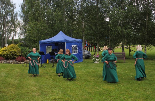 Pasākums "Vasaras balle" pie Maļinovas pagasta saieta nama atpūtas laukumā